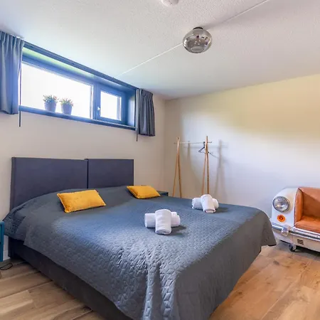 Villa Natuurvilla 14 Westerkolk De Waal